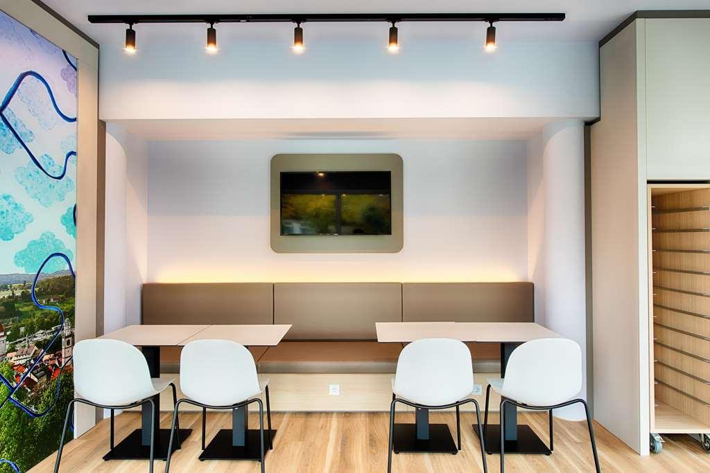 B&B Hotel Ravensburg Seengen 레스토랑 사진